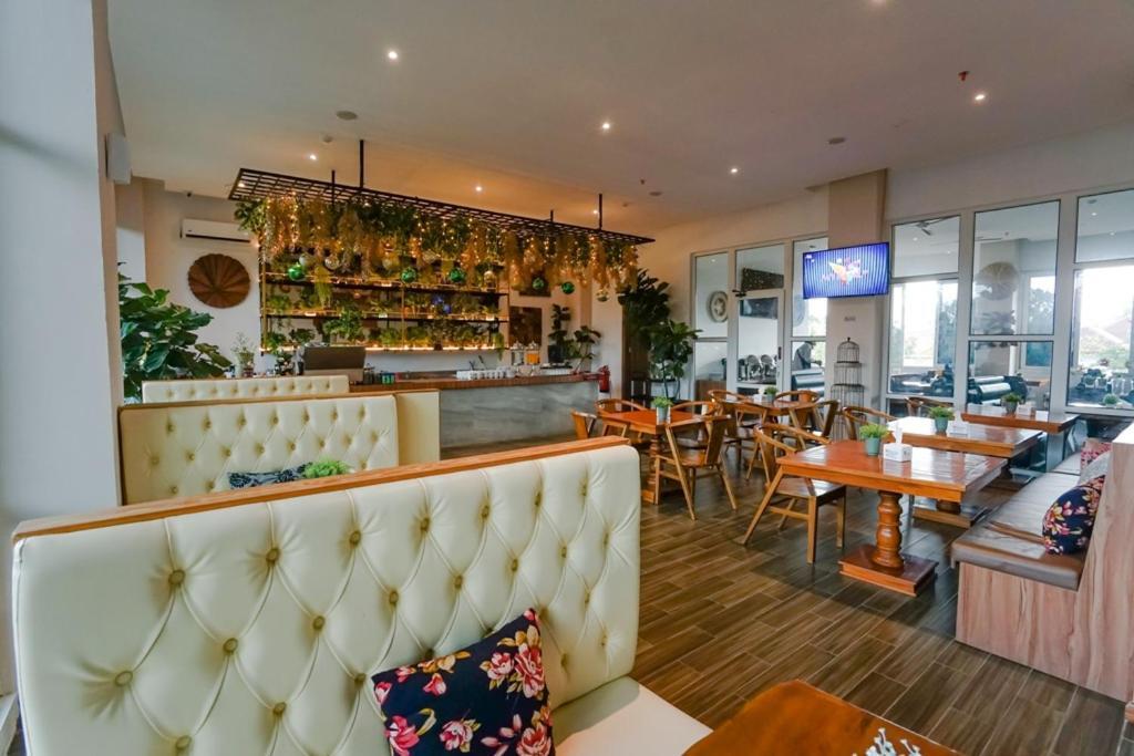 Deli Hotel Μεντάν Εξωτερικό φωτογραφία
